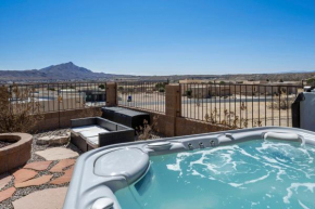 TURTLEBACK OASIS - Minutes to Lake, Hot Springs, Golf - Luxurious, Spacious and Equipped